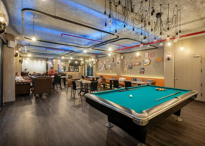Hotel Qiu Sukhumvit - Bts On Nut Station 4*