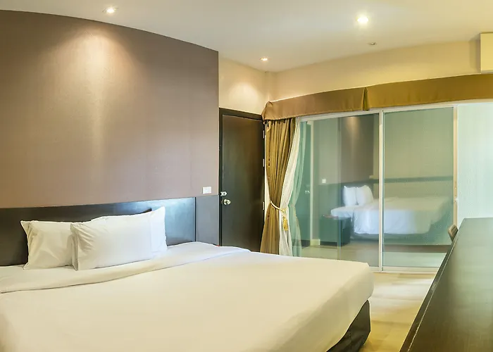 Hotel Qiu Sukhumvit - Bts On Nut Station 4*