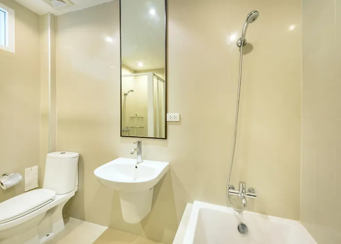 Qiu Sukhumvit - Bts On Nut Station 4* Bangkok