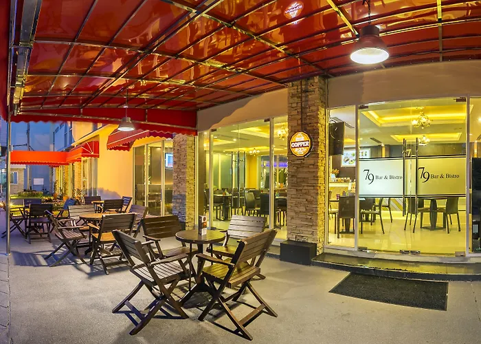 Qiu Sukhumvit - Bts On Nut Station 4*
