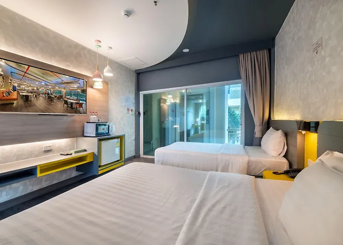 Hotel Qiu Sukhumvit - Bts On Nut Station 4*