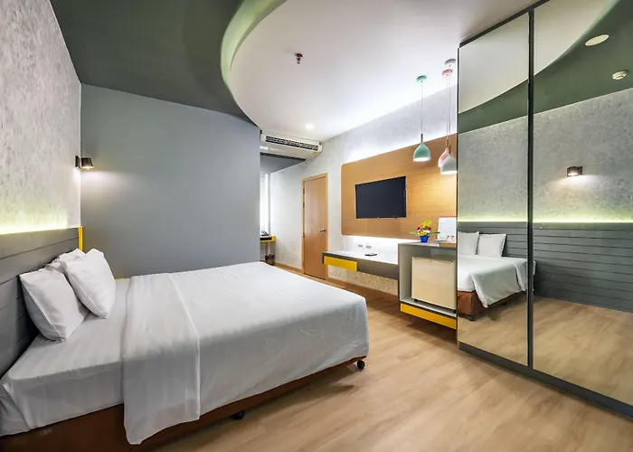 Hotel Qiu Sukhumvit - Bts On Nut Station 4*