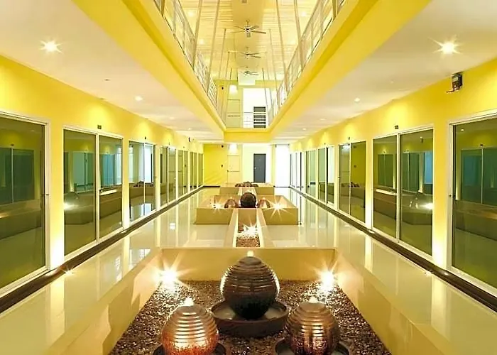 Qiu Sukhumvit - Bts On Nut Station Hotel 4*