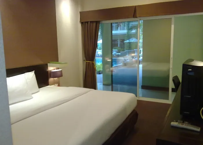 Qiu Sukhumvit - Bts On Nut Station Hotel 4*